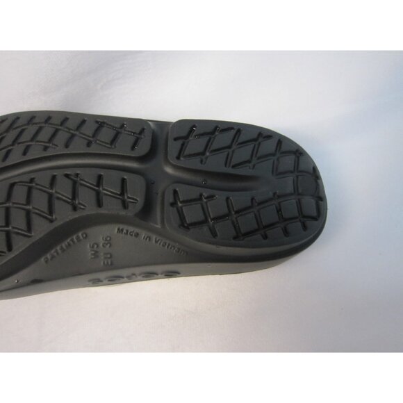 Oofos Oolala Luxe Black Latte Thong Sandals Size US 5 EU 36 - Picture 6 of 11